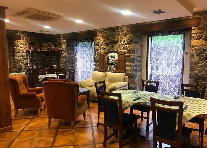 Hotel Hotel Ribera Del Chicu 3*