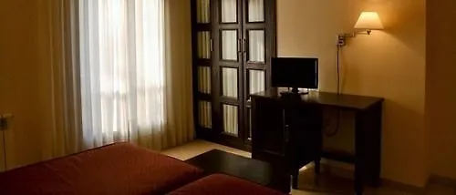 Hotel Hotel Ribera Del Chicu 3*